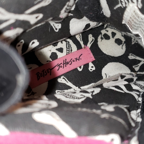 NWOT Betsey Johnson Nixxie high top sneakers - Picture 4 of 5